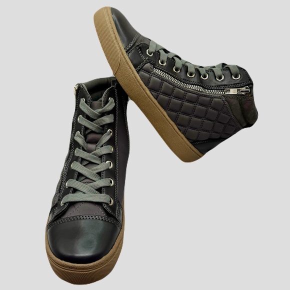 JUICY COUTURE JC Vareen High-top Fashion Quilted Sneakers in Gray Size 7 EUC - Picture 3 of 10
